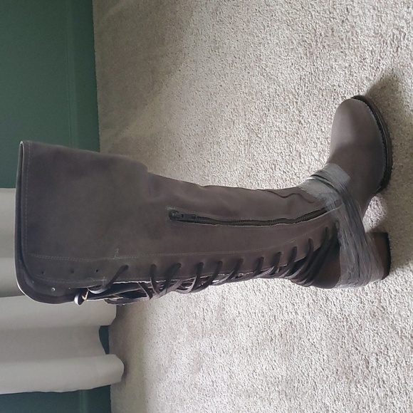 Freebird Coal Boots -Stone - Picture 11 of 15